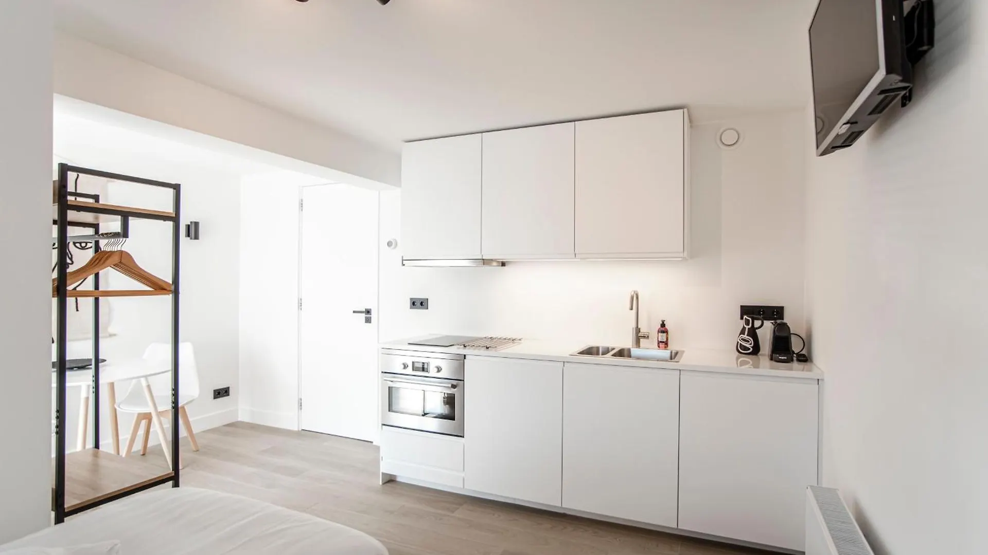 Apartment La Casa De Verano 1 With Private Parking Zandvoort Netherlands